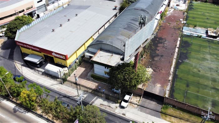 Bodega en alquiler en Zona Industrial de Santa Elena - foto 1