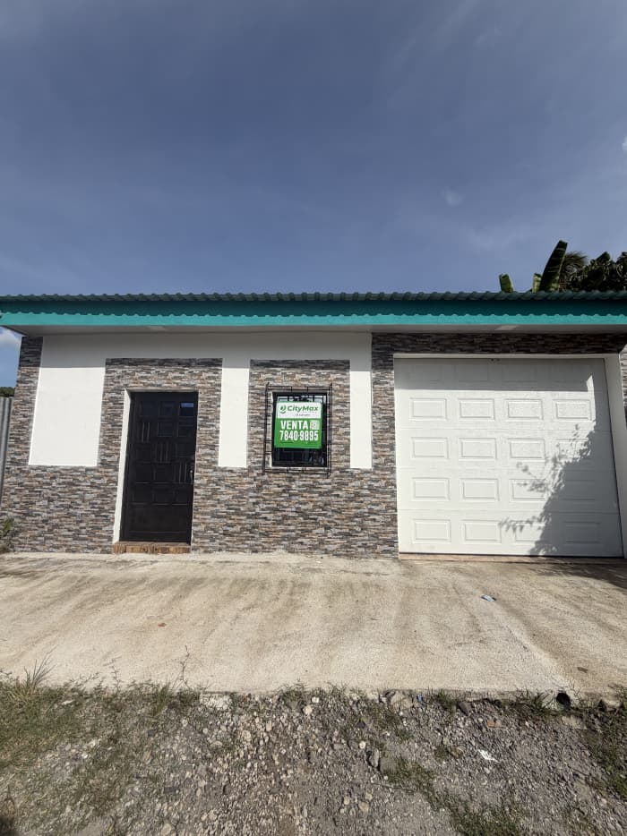 Casa a estrenar en venta en El Edén Colón  - foto 1