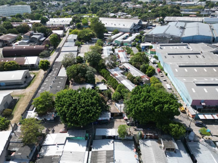 Propiedad comercial Bulevar del Ejercito 10,500 metros - foto 1