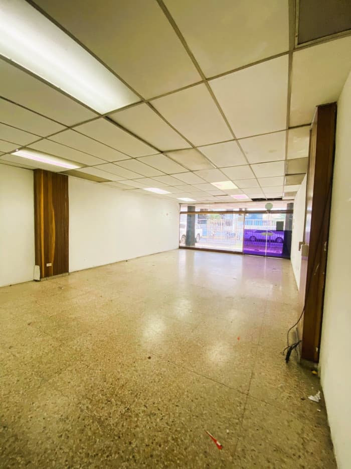 Espacio Comercial de 95 mts en Avenida Olímpica - foto 1