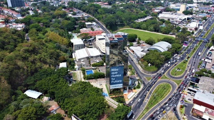 Oficina de 167 metros con acabados en Torre Corporativa - foto 1