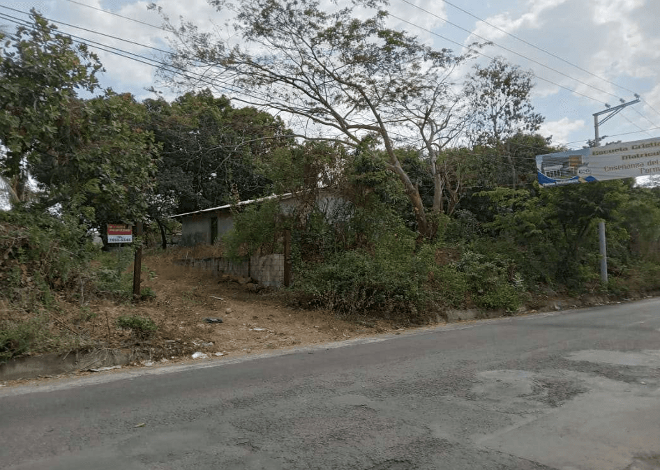 Terreno comercial en calle Chaparrastique San Miguel  - foto 1