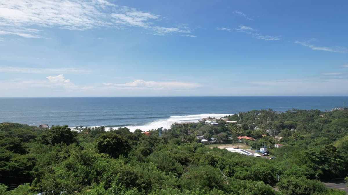 Terreno con vista panorámica playa El Zonte La Libertad - foto 1