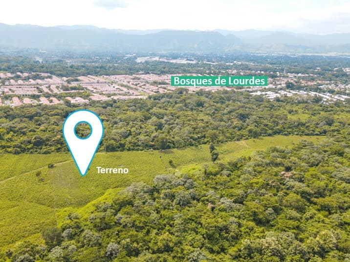 Terreno por Bosques de Lourdes en zona de crecimiento - foto 1