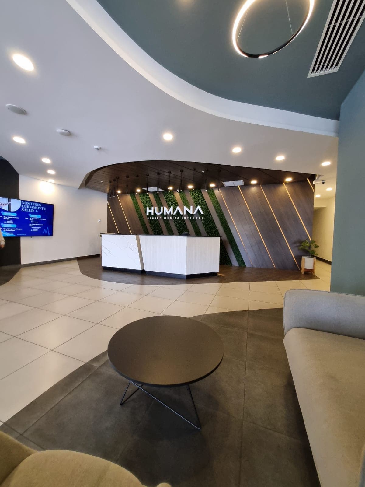 Clínica disponible en alquiler Torre Humana San Benito - foto 1