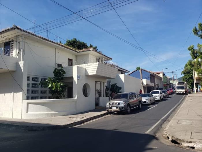 Alquiler casa comercial de esquina Centro de Santa Ana  - foto 1