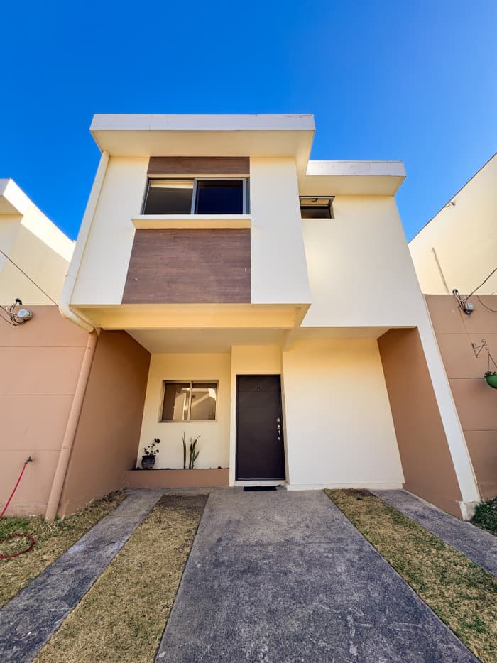 Alquiler casa en Residencial Las Pérgolas Zaragoza - foto 1