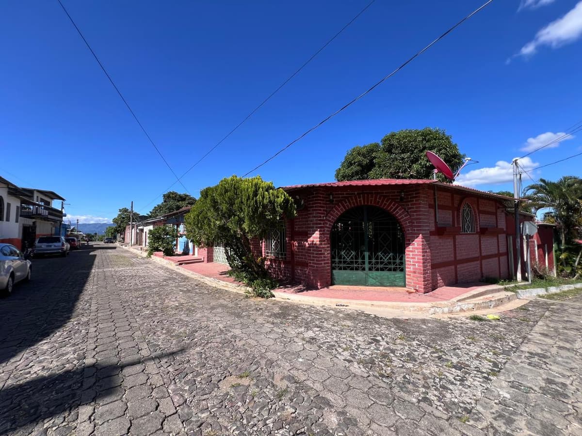 Propiedad comercial en venta Tacuba Ahuachapán - foto 1