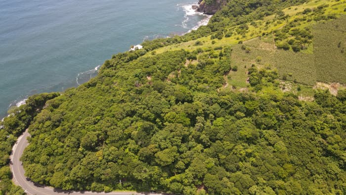 Terreno de 11,000 varas El Zonte Surf City vista al mar - foto 1