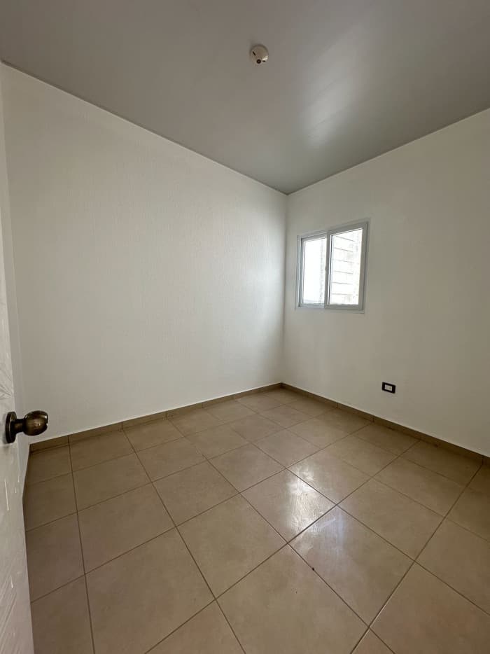 Alquiler de casa nueva en EcoTerra Santa Ana - foto 3