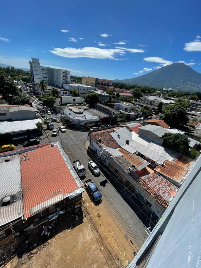 Terreno comercial en área de alto valor y hospitales - foto 4