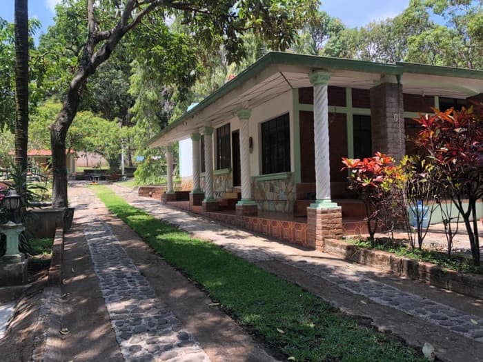 Hermosa Quinta en venta en Santa Ana - foto 2