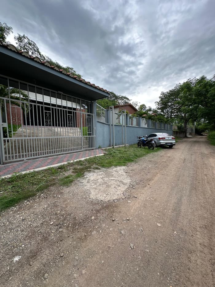 Hermosa casa en venta en el Lago de Güija en Metapán - foto 3