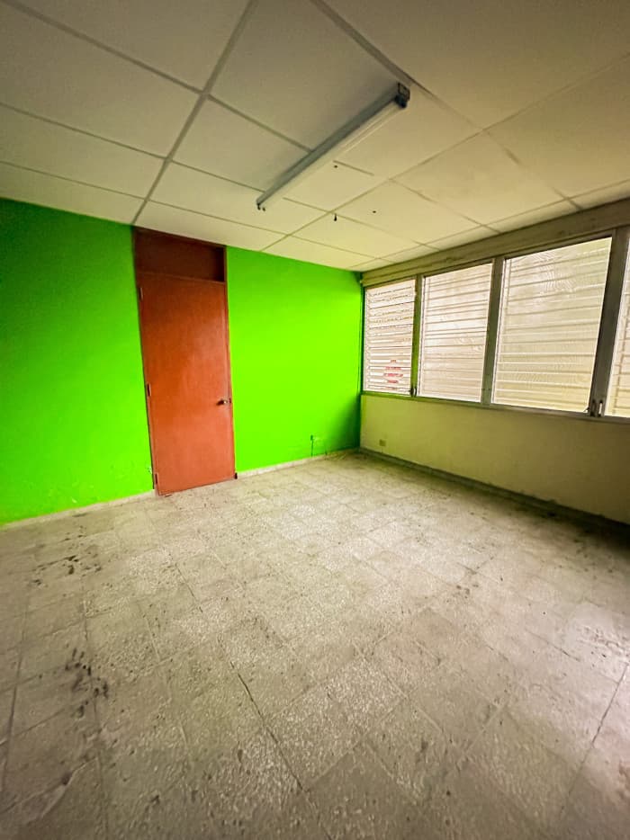 Casa comercial GRANDE en alquiler en Colonia Escalón - foto 4