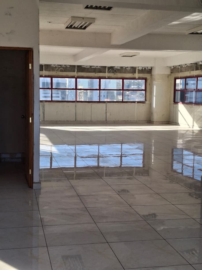 Local para oficina de 200 metros sobre Avenida Olímpica - foto 2