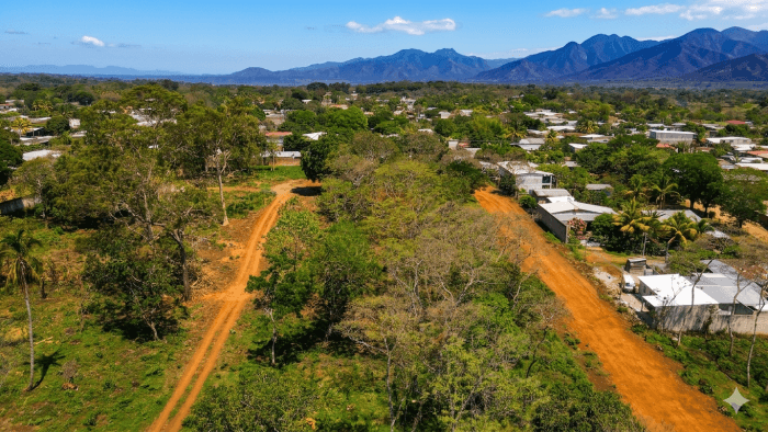 Lote de esquina en venta en El Refugio Ahuachapán - foto 3