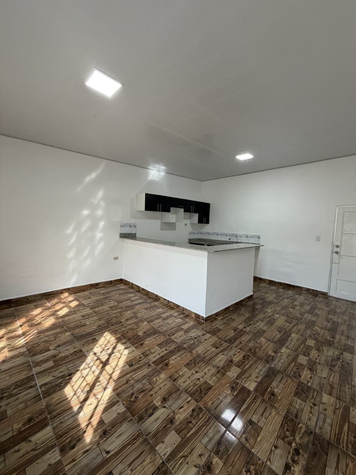 Casa a estrenar en venta en El Edén Colón  - foto 2