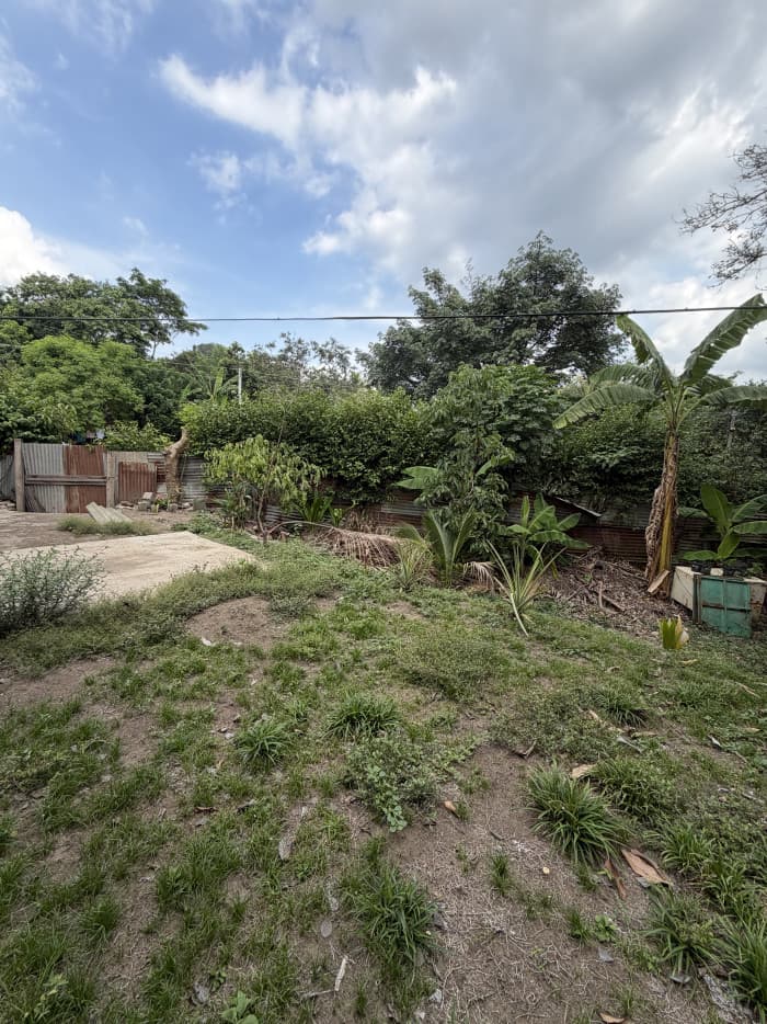 Terreno con construcción en venta en Colón - foto 2