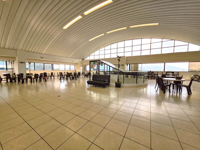Edificio corporativo venta Santa Elena amplio parqueo - foto 4