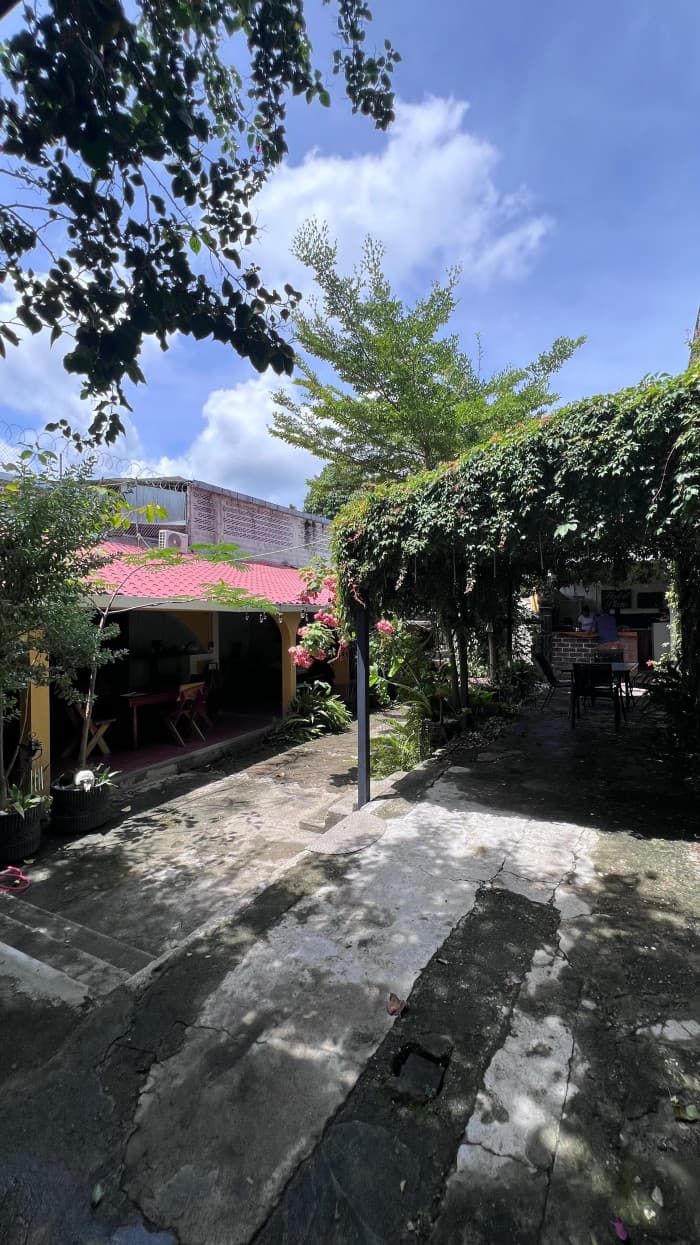 Hostal en venta sobre calle principal en Cojutepeque - foto 3
