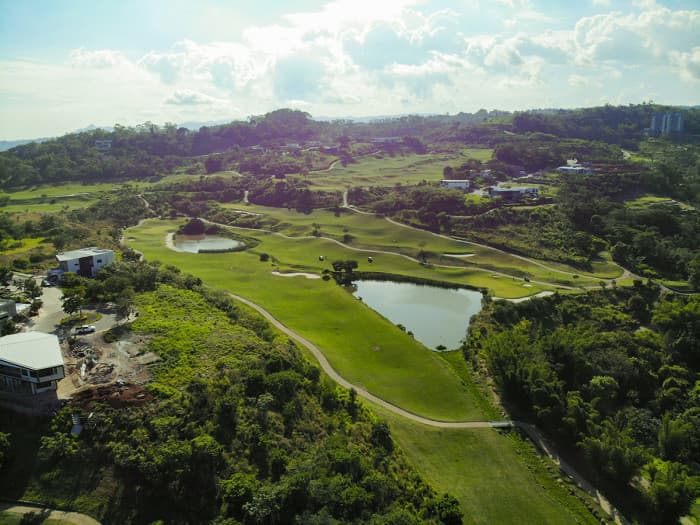 Terreno en venta en El Encanto Country Club - foto 2
