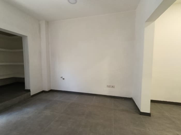Casa con uso comercial en alquiler en Colonia Escalón - foto 3