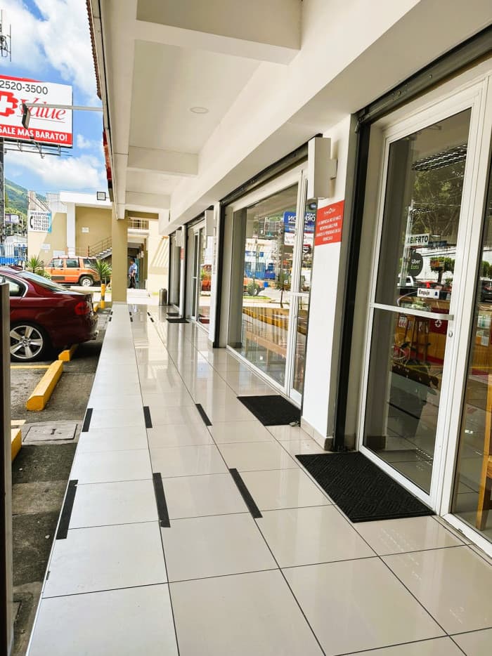 Local de 100 metros Colonia Escalón primer nivel - foto 4