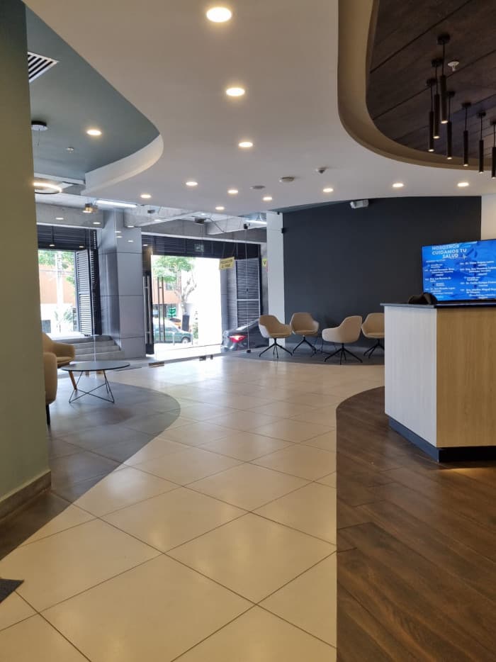 Clínica disponible en alquiler Torre Humana San Benito - foto 2