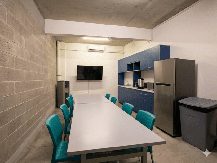 Ofibodega en venta por Redondel Integración alquilada - foto 3