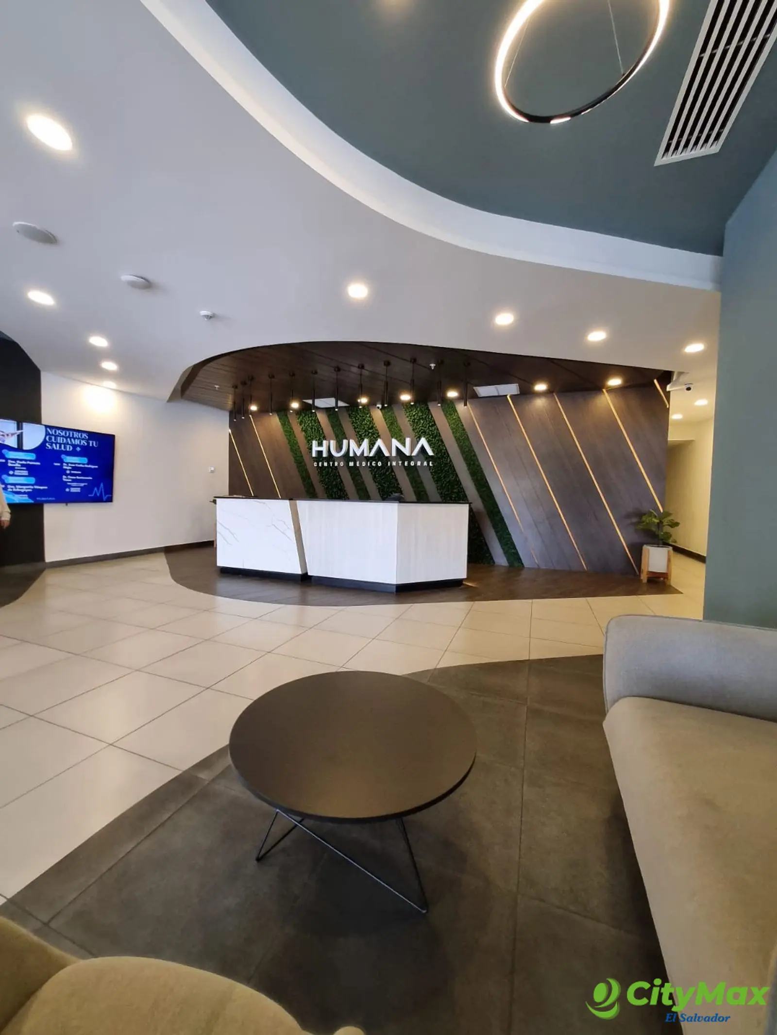 Clínica disponible en alquiler Torre Humana San Benito - Lobby