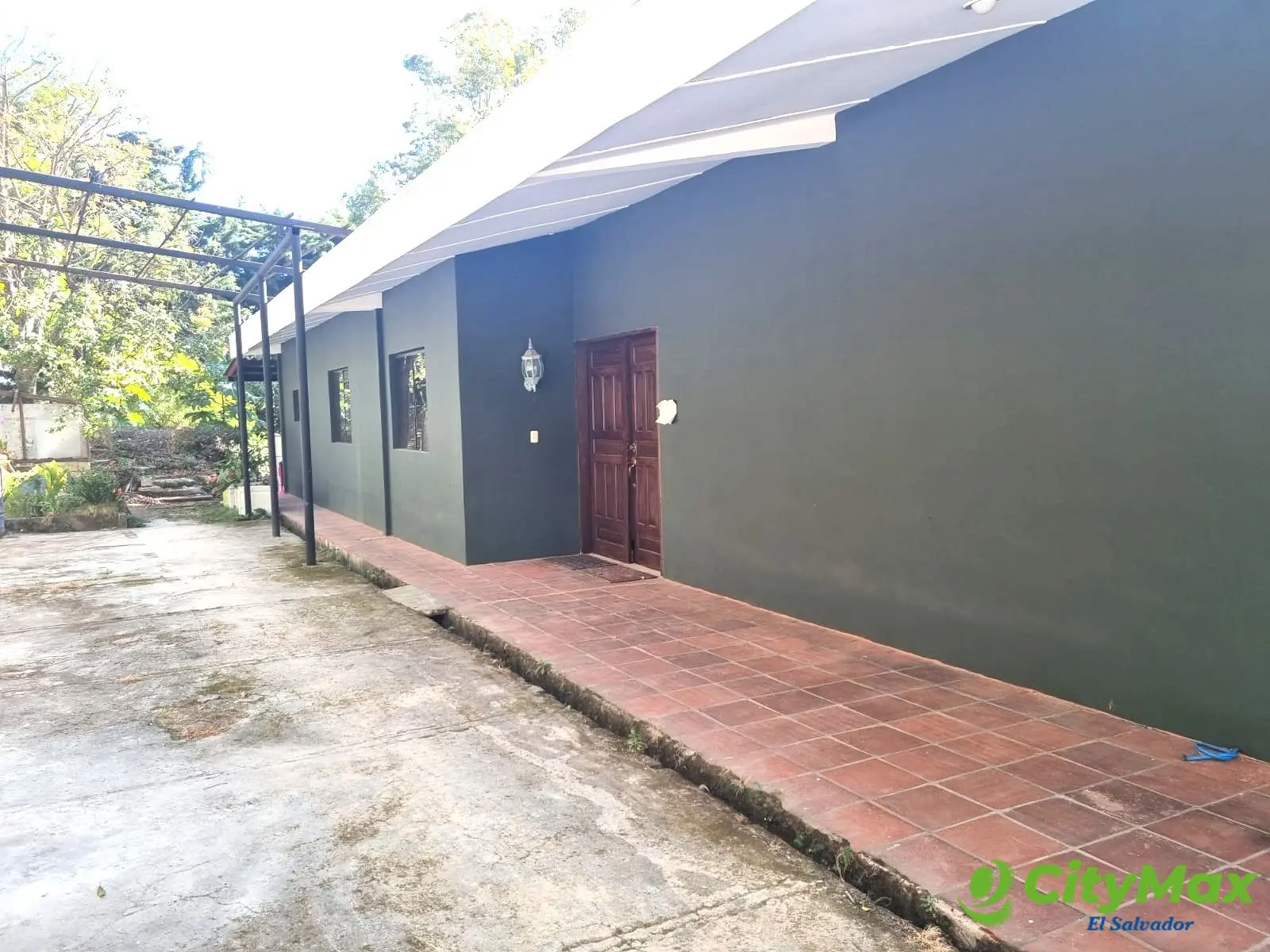 Vendo hermosa casa El Boqueron residencial o comercial - Entrada principal