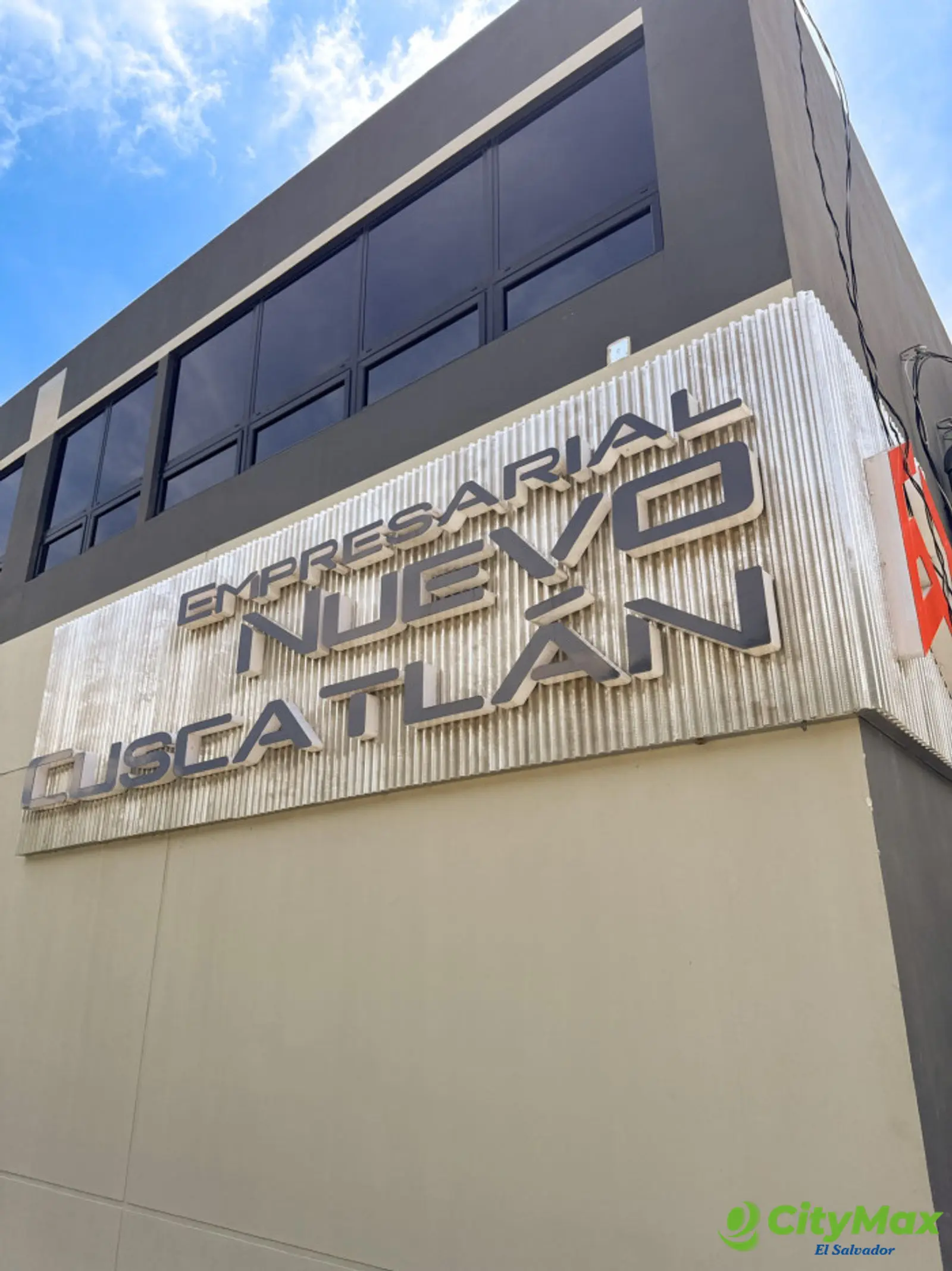 Oficina en alquiler Nuevo Cuscatlán cercano Santa Elena - foto 1