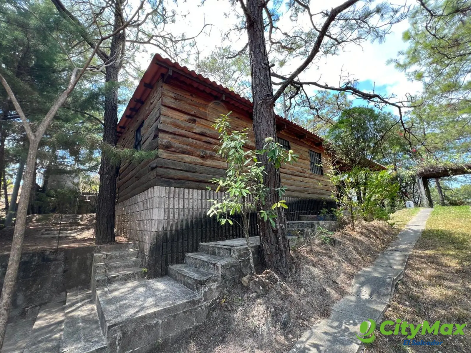 Hermosa casa en venta en Pinos La Palma Chalatenango - foto 1