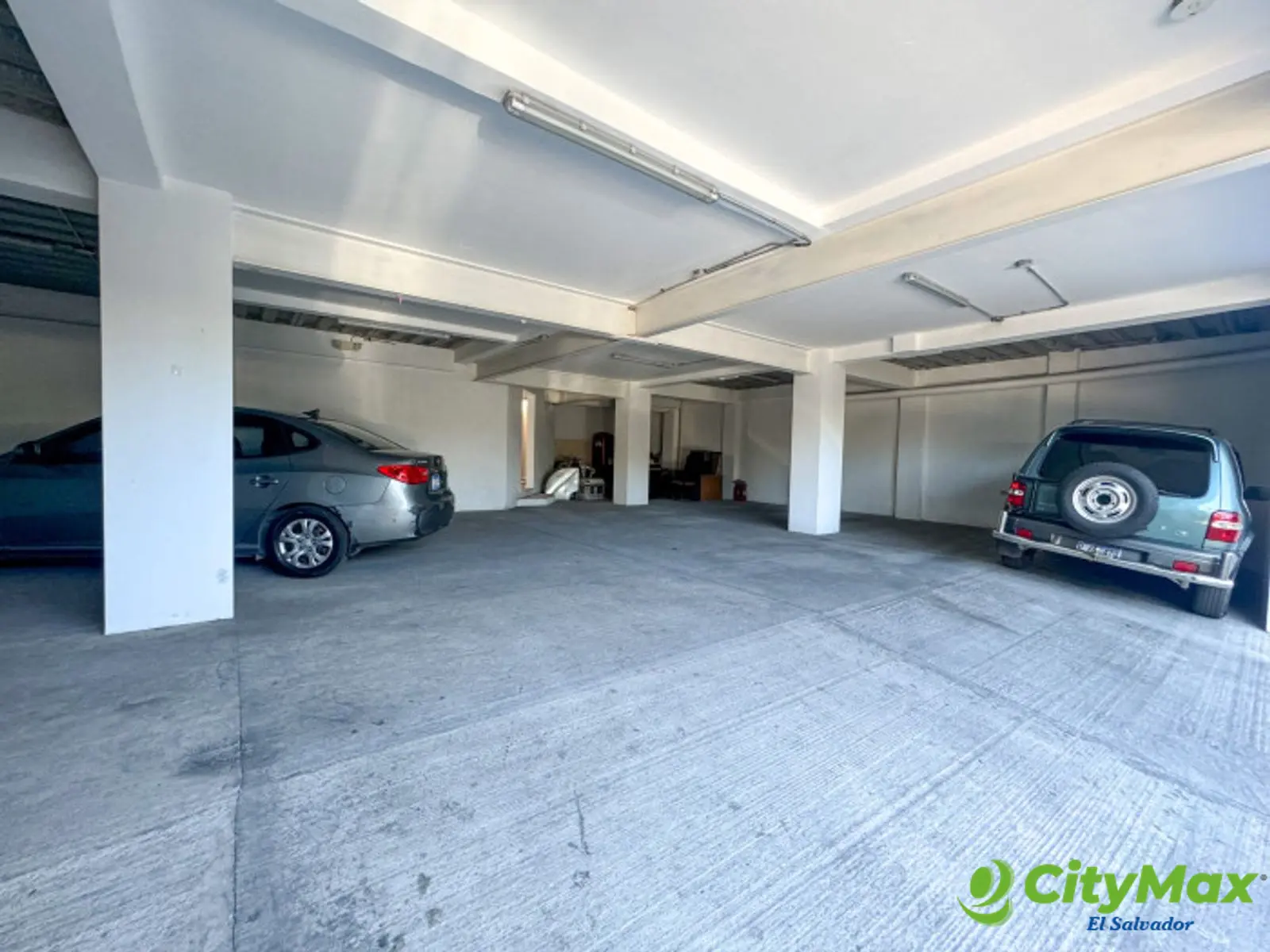 Edificio comercial en venta y renta Colonia Médica  - Primer nivel