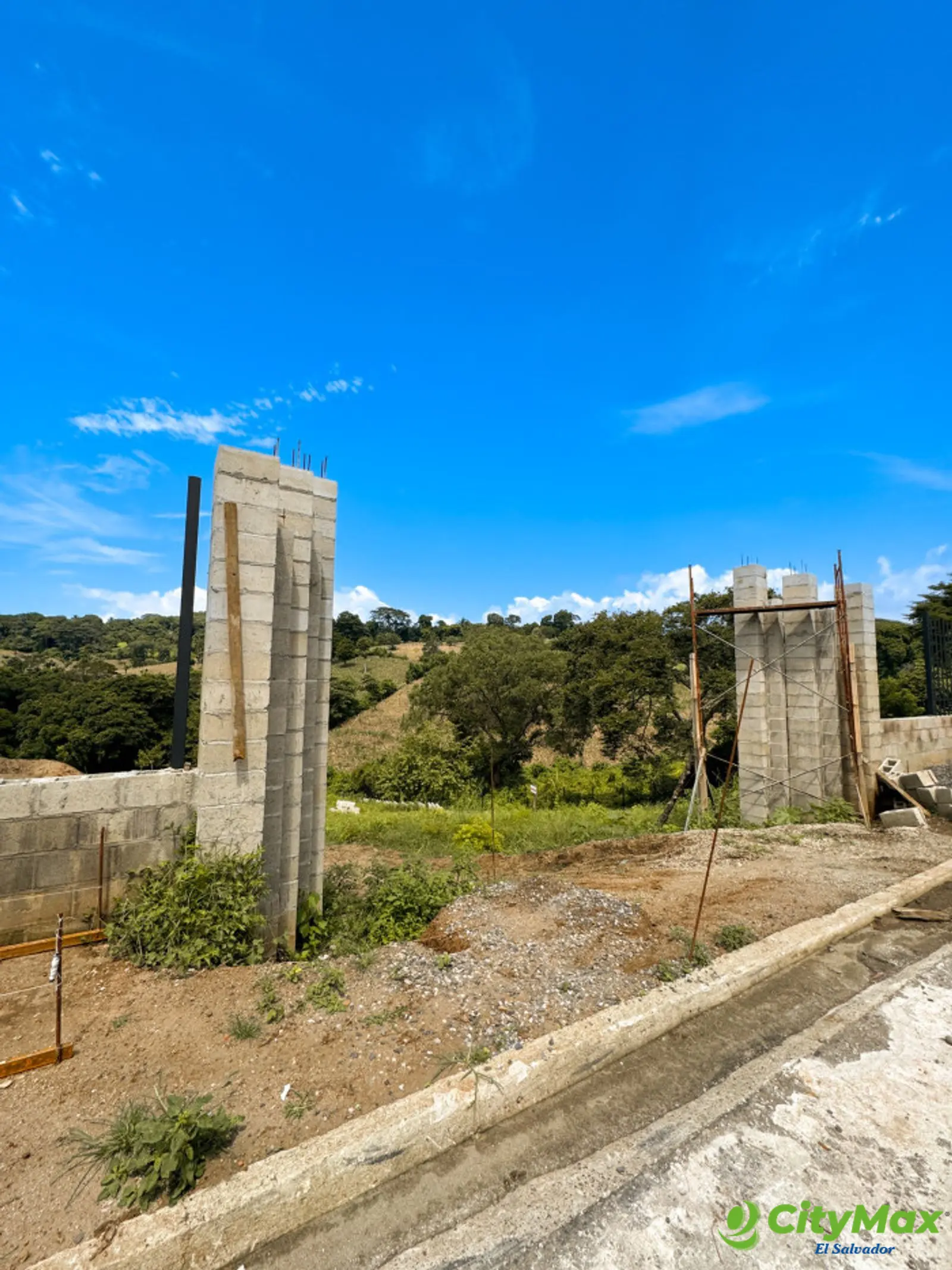 Lote amplio en Venta San José Villanueva - foto 2