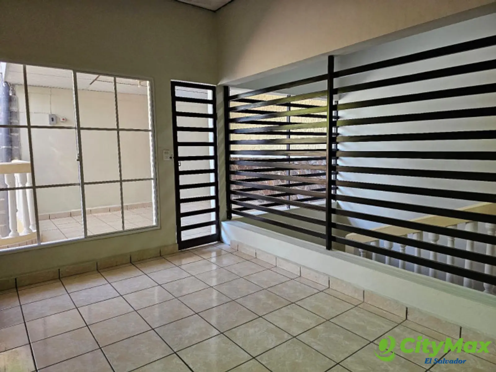 Casa comercial en centro de San Miguel - Segundo Nivel