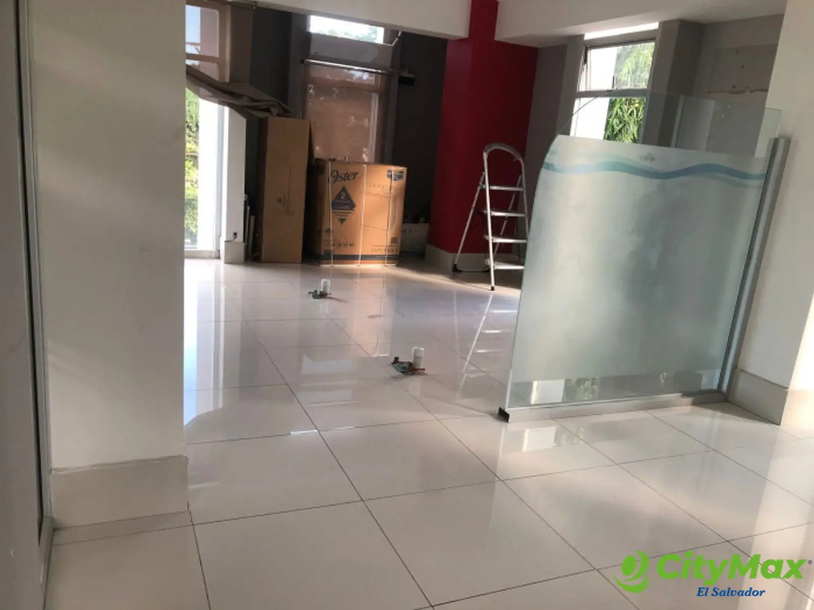 Local para oficina en alquiler en San Miguel - Amplio espacio del consultorio