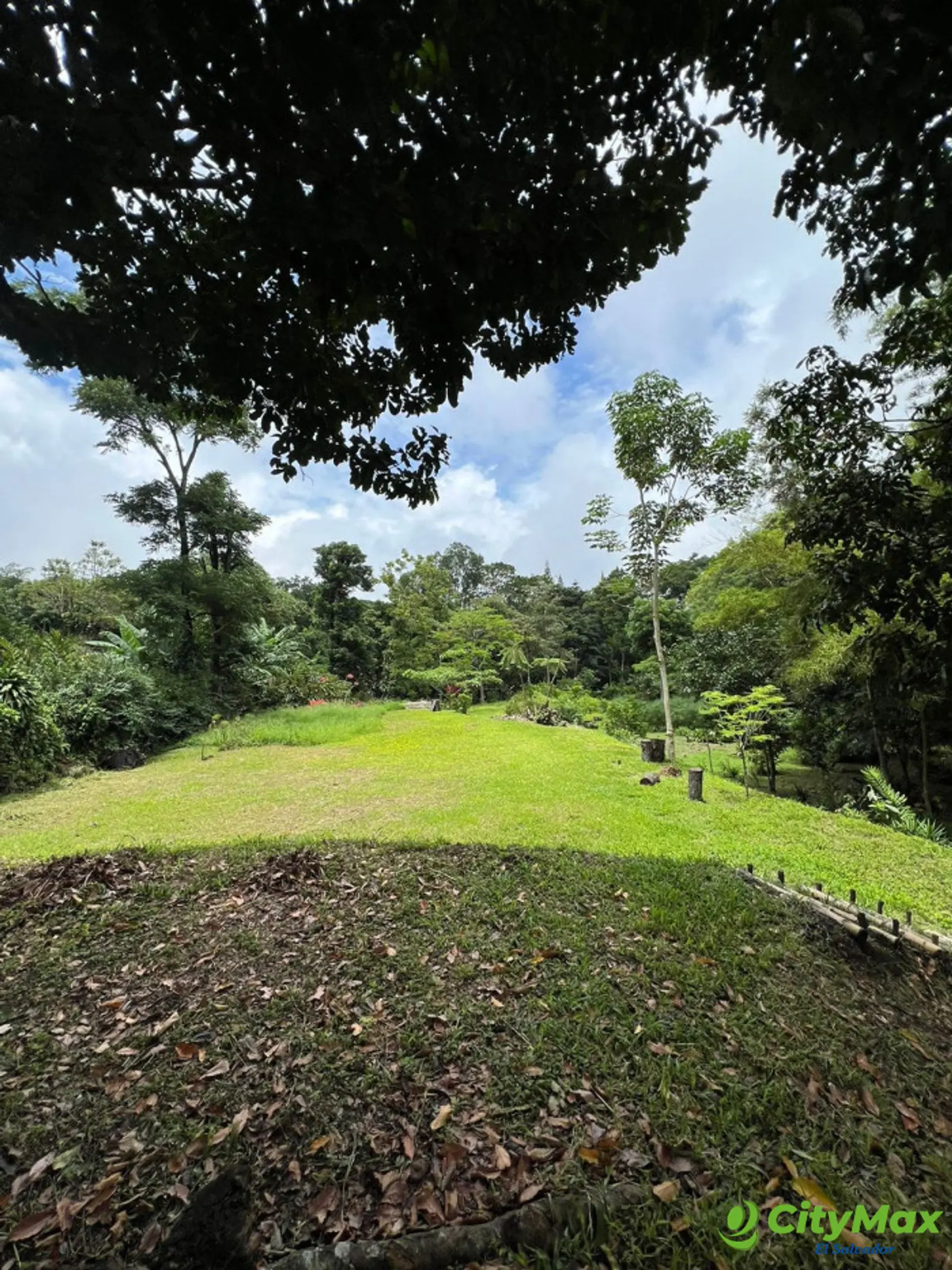 Terreno en residencial privado Los Planes de Renderos - foto 2