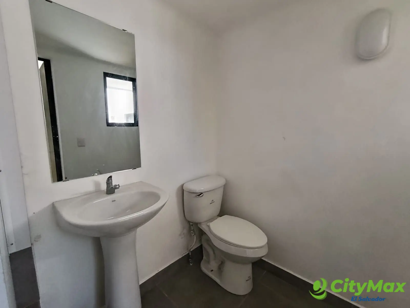 Casa con uso comercial en alquiler en Colonia Escalón - foto 8