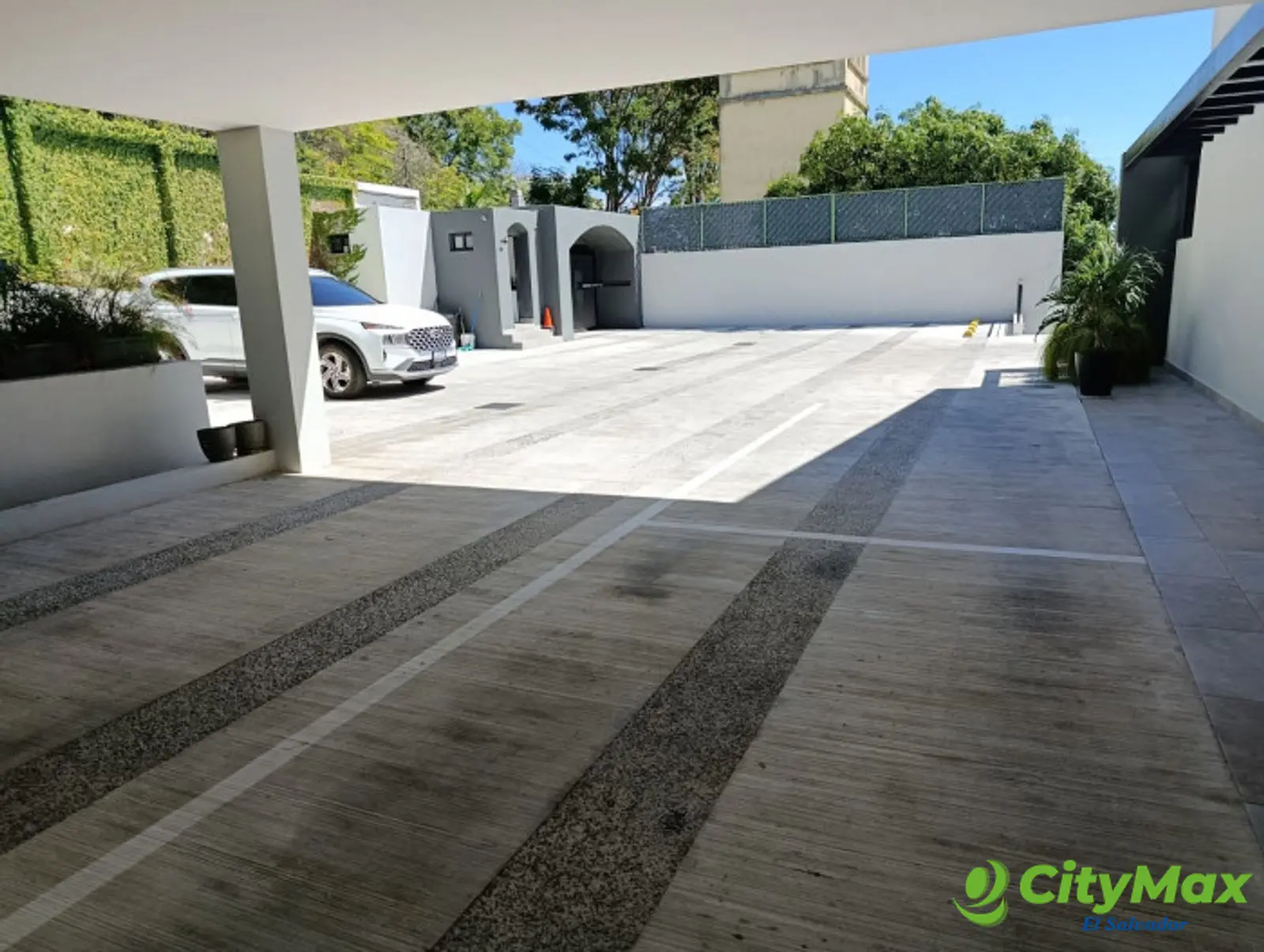 Casa con uso comercial en alquiler en Colonia Escalón - foto 9