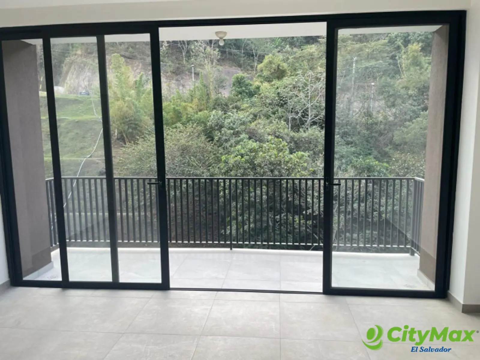 Apartamento en venta  a 5 minutos de Santa Elena  - Terraza
