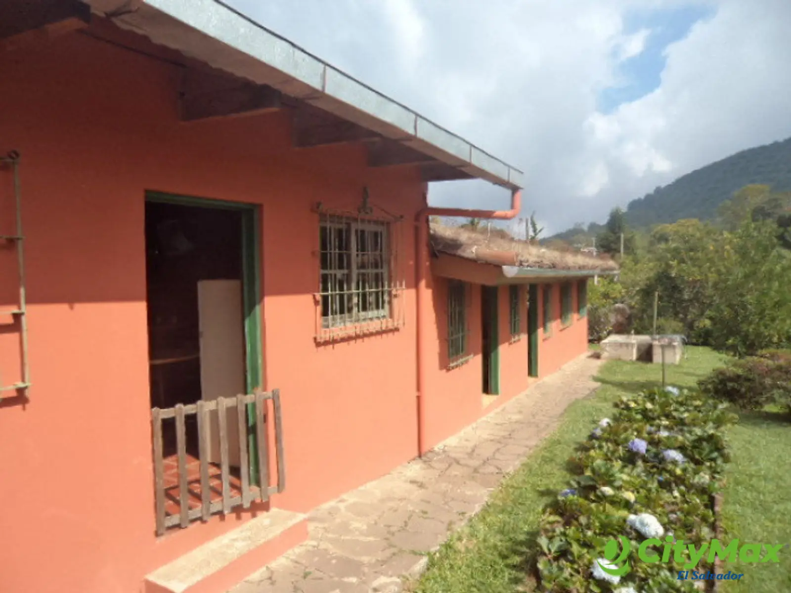  Vendo casa de campo en el centro de Apaneca Ahuachapán - foto 6