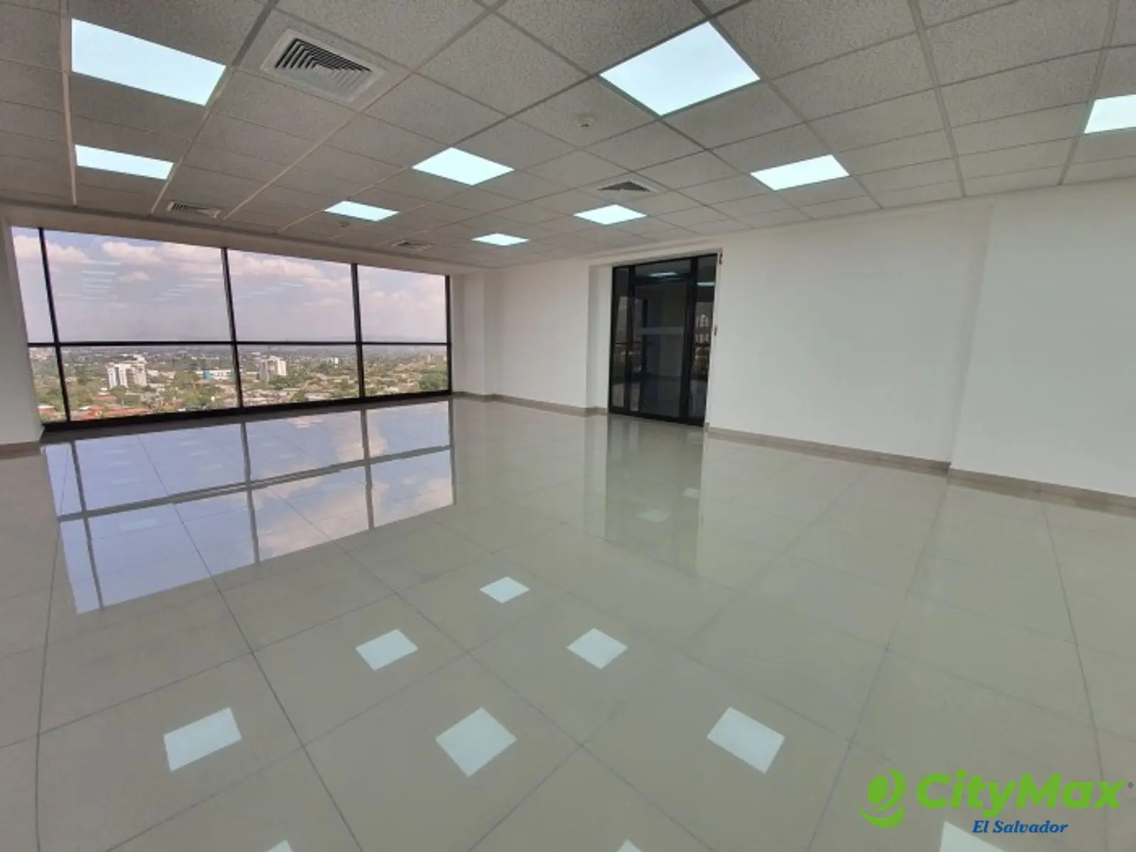 Nivel completo en alquiler en Torre Cuscatlán - foto 6