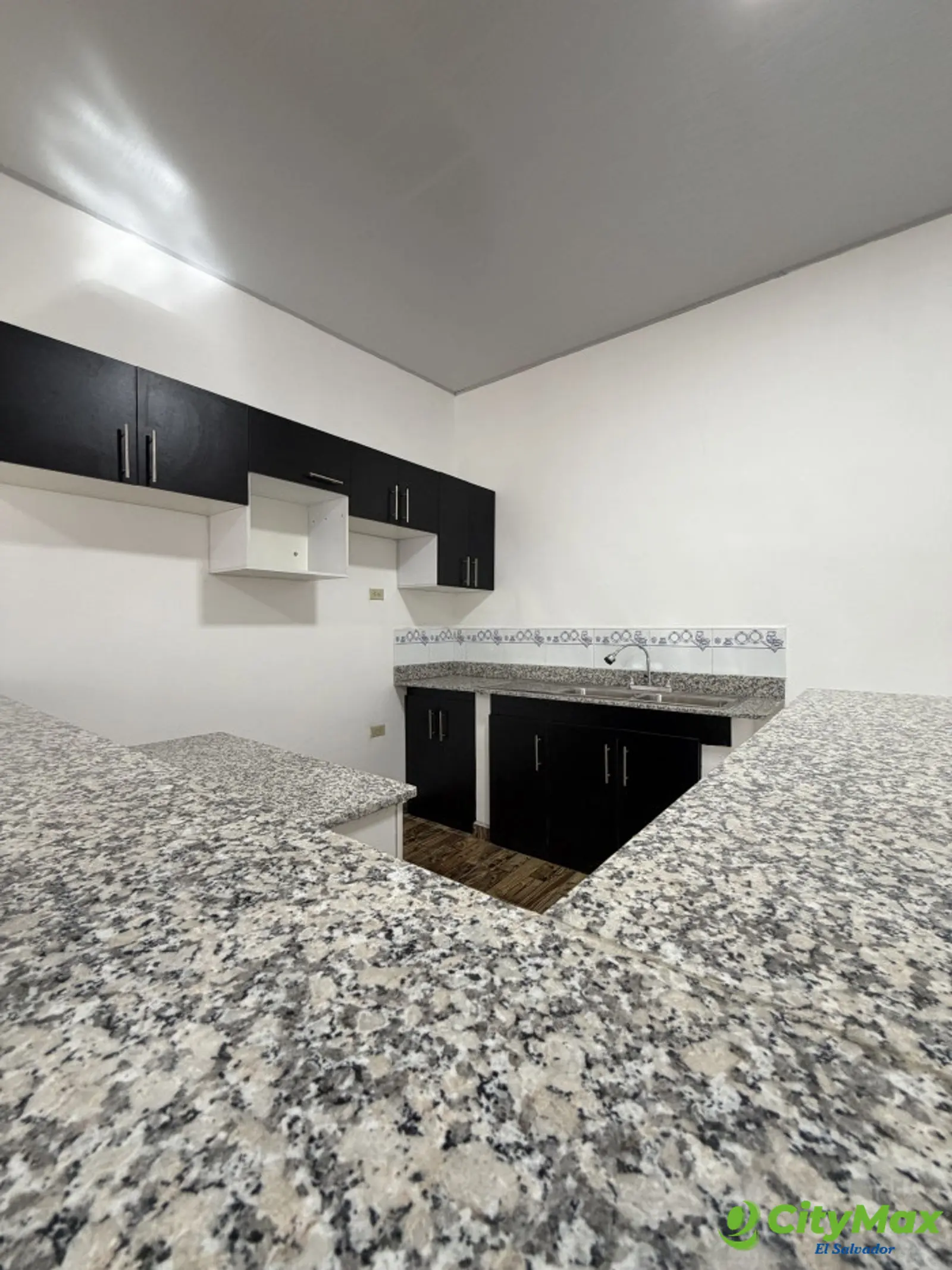 Casa a estrenar en venta en El Edén Colón  - Barra