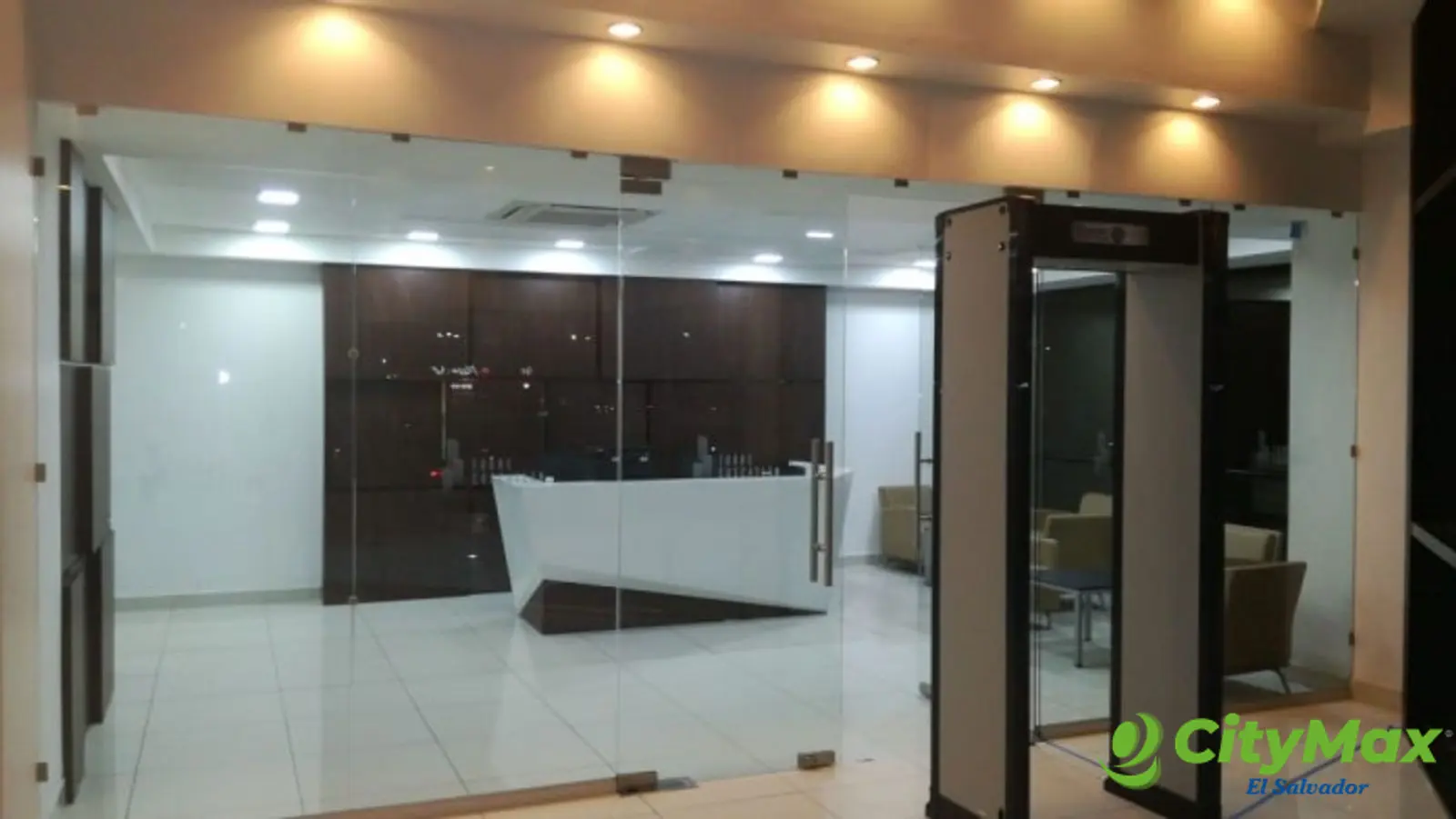 Oficina de 167 metros con acabados en Torre Corporativa - foto 9