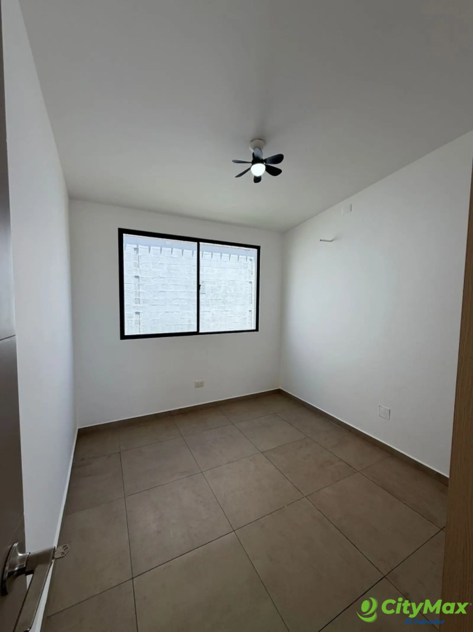 Casa en alquiler en Los Senderos de Opico  - Habitación junior