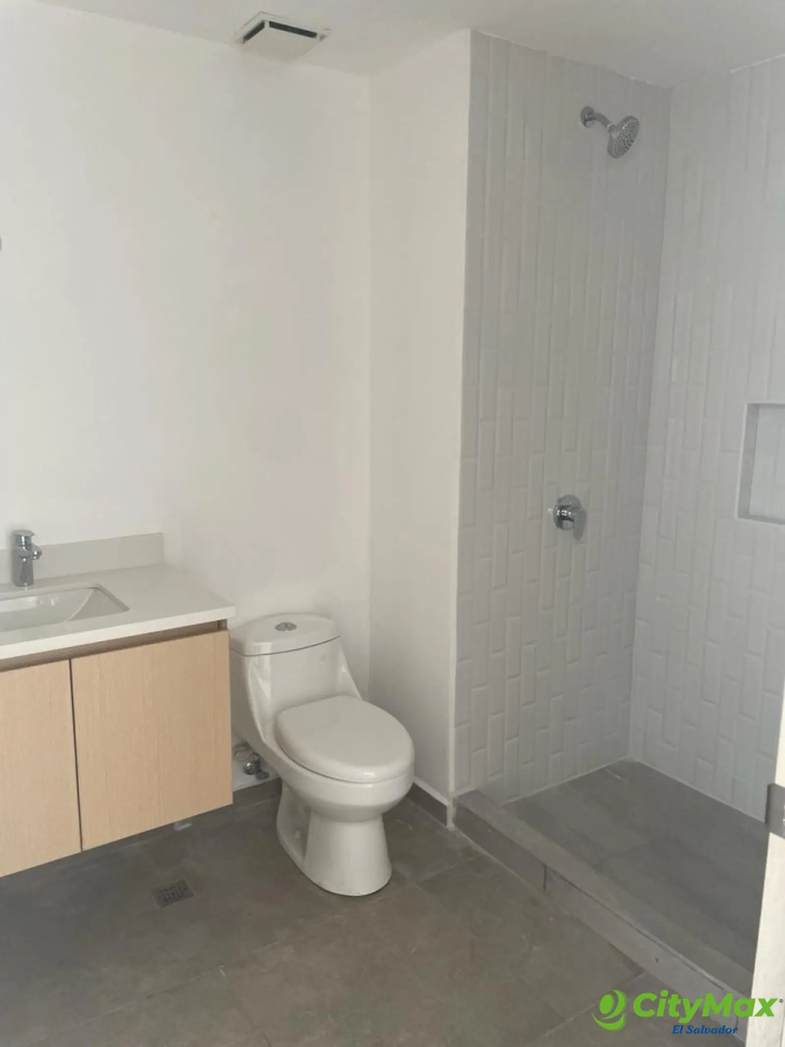 Apartamento en venta  a 5 minutos de Santa Elena  - Baño