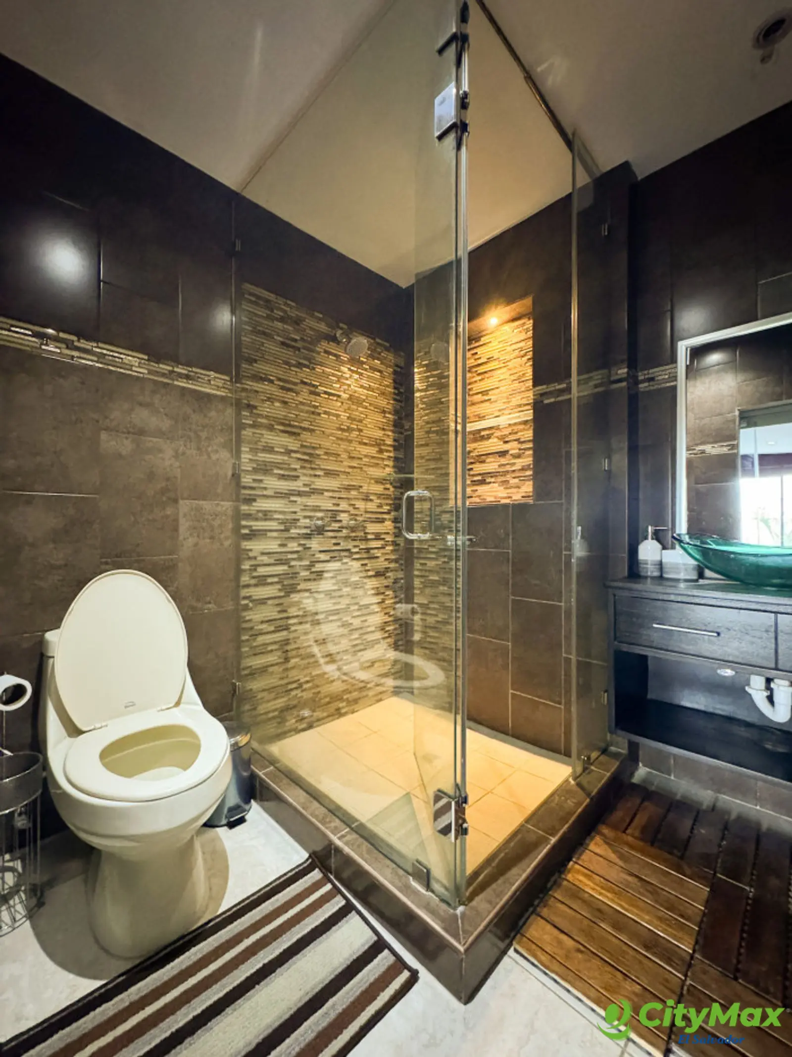 Casa en alquiler Santa Elena amueblada y remodelada - Baño