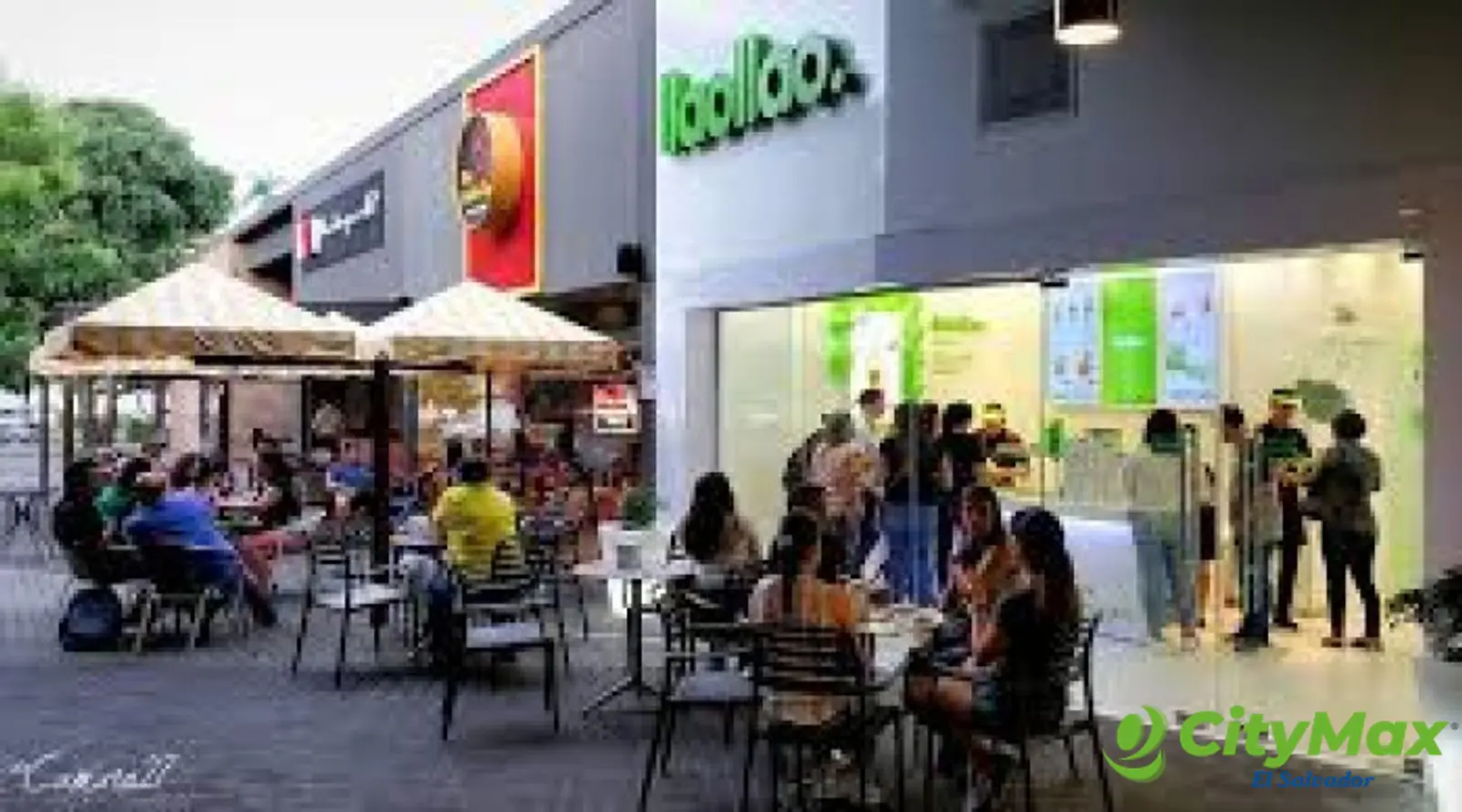 Local en alquiler en centro comercial La Skina 85.67 m² - foto 2