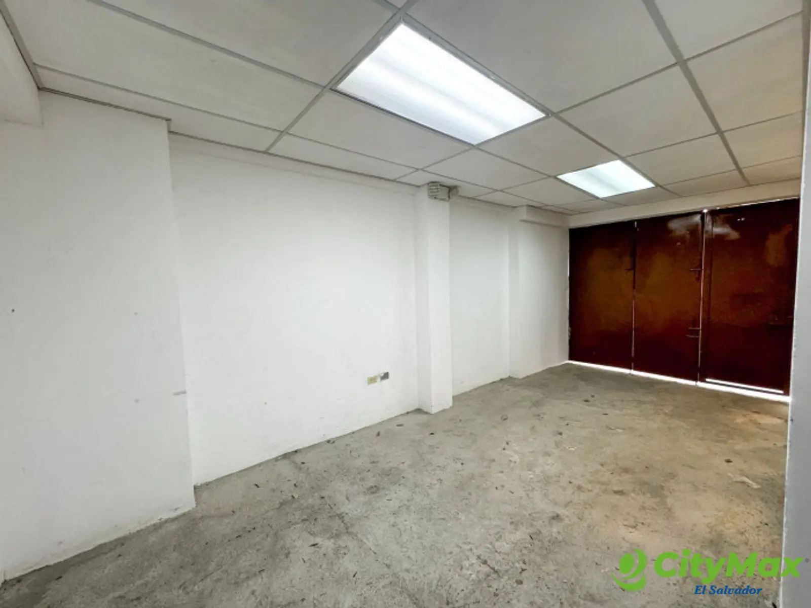 Edificio comercial en venta y renta Colonia Médica  - cochera cerrada 1 vehículo